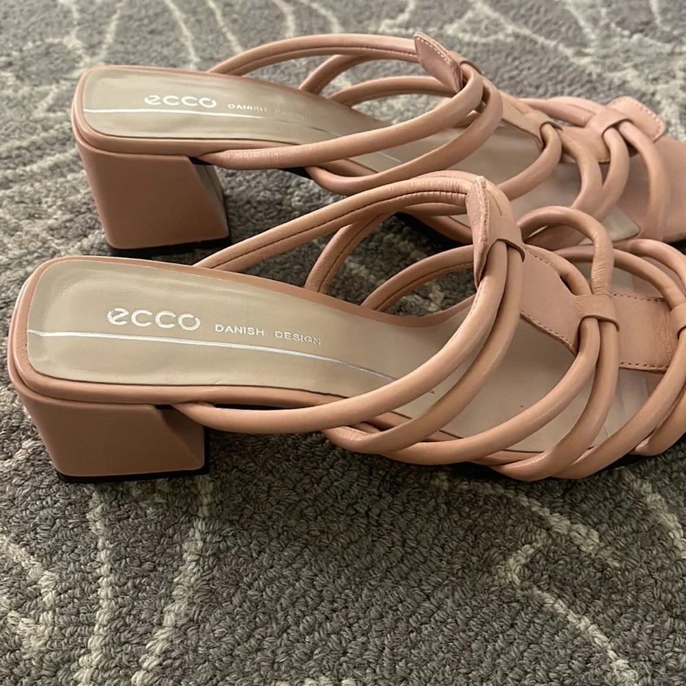 sandals - Picture 5 of 5